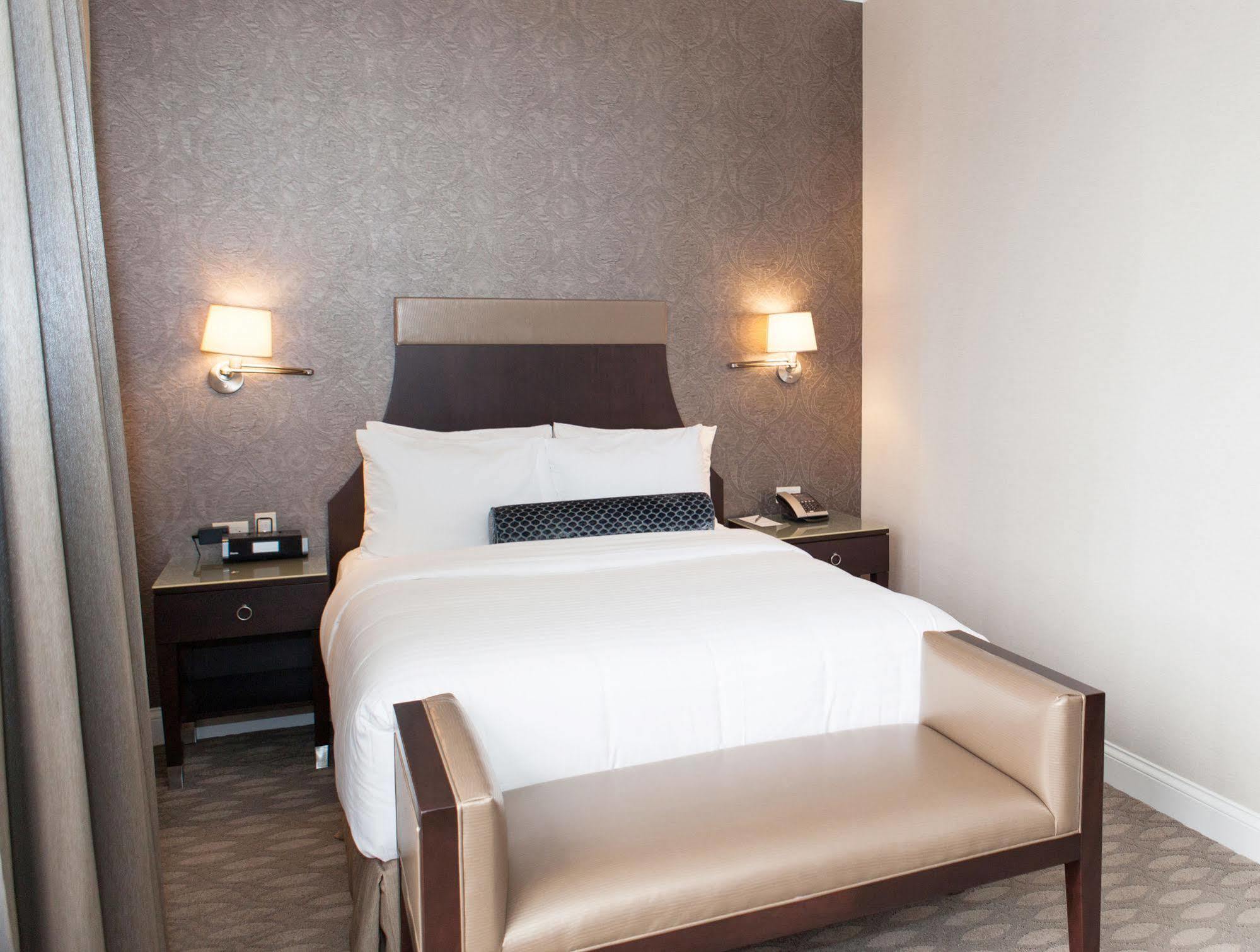 La Banque Hotel Homewood ภายนอก รูปภาพ